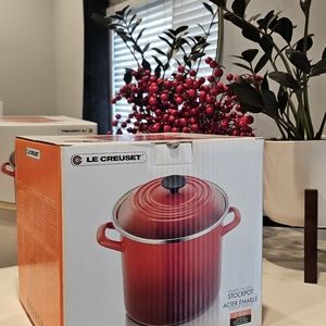 Le creuset 8 quart stockpot